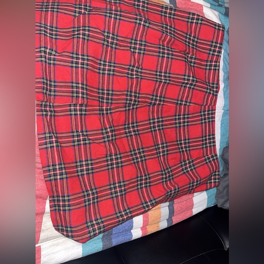 Checkered skirt
PM for more questions ⚠️ NO REFUNDS ⚠️